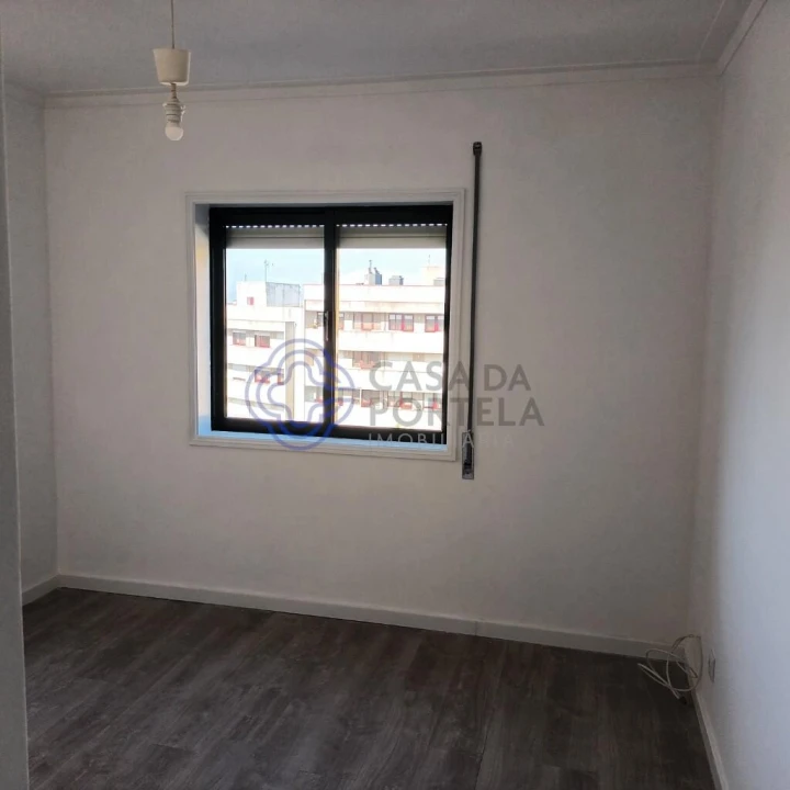 Apartamento T2 para Venda em Canelas Foto 2