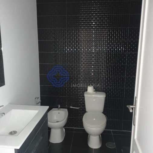 Apartamento T2 para Venda em Canelas Foto 13