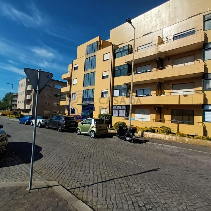 Apartamento T2 para Venda em Canelas Foto 23