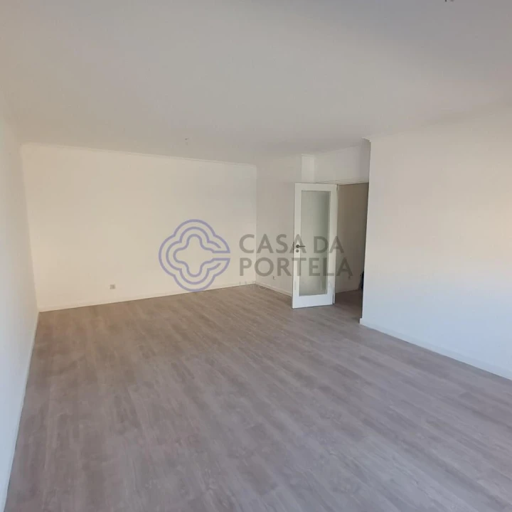 Apartamento T2 para Venda em Canelas Foto 7