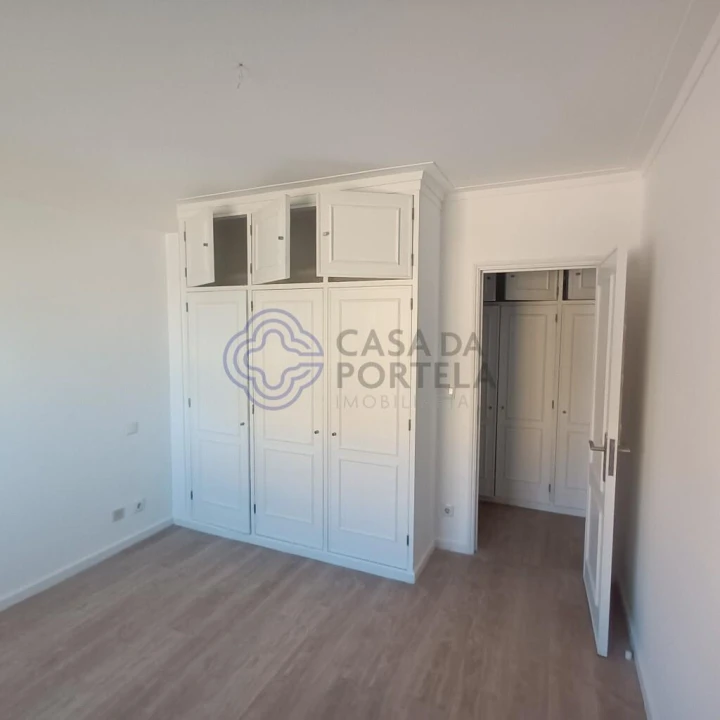 Apartamento T2 para Venda em Canelas Foto 5