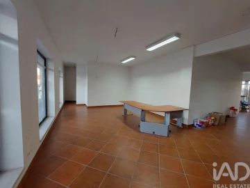 Loja para Arrendamento em Arcos e Mogofores