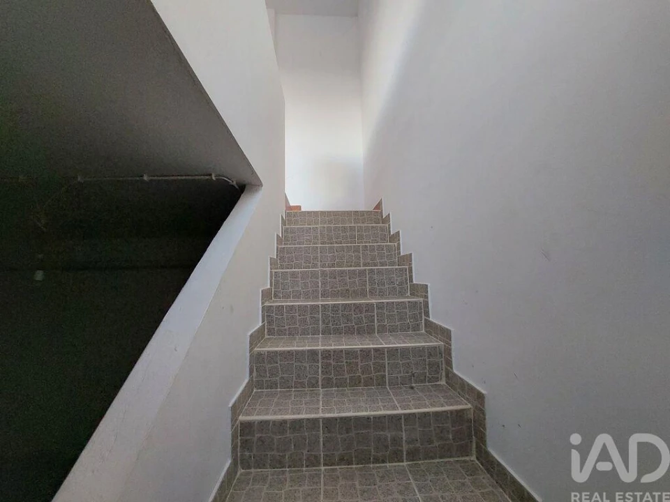 Loja para Arrendamento em Arcos e Mogofores Foto 8