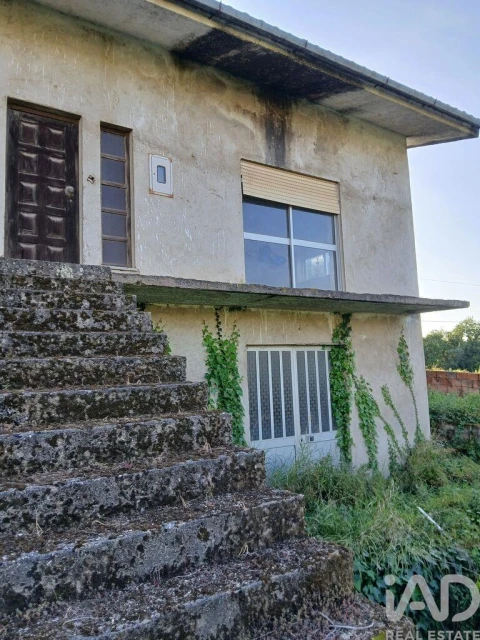 Moradia T3 para Venda em Eiras e São Paulo de Frades
