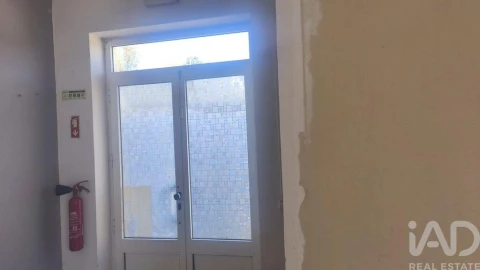 Prédio para Venda em Santa Ovaia e Vila Pouca da Beira