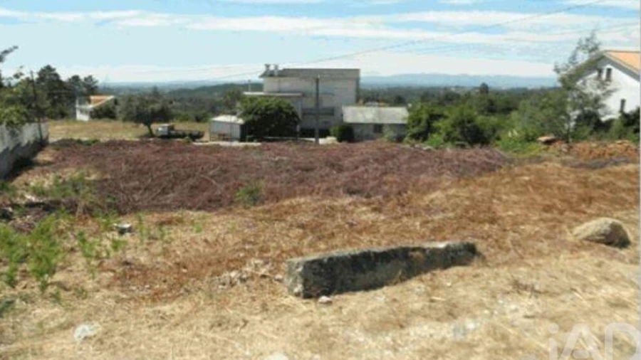 Terreno para Venda em Covas e Vila Nova de Oliveirinha