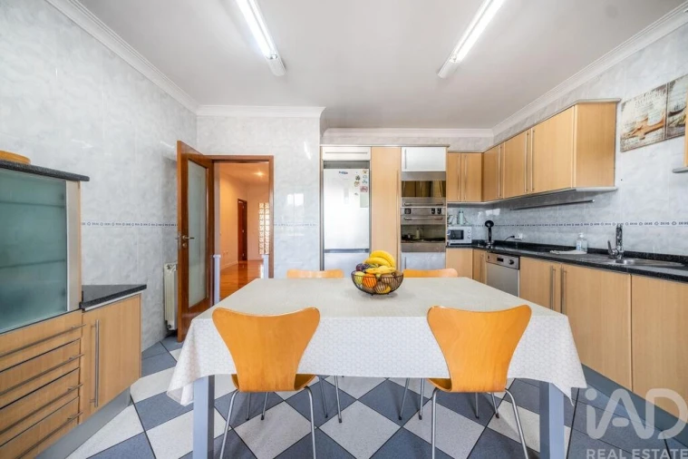 Apartamento T3 para Venda em Brito Foto 8