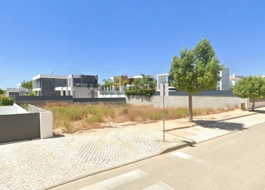 Terreno para Venda em Quarteira