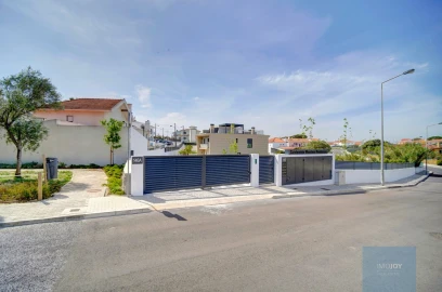 Moradia T4 para Venda em Alcabideche