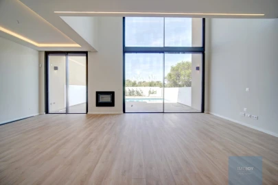 Moradia T4 para Venda em Alcabideche