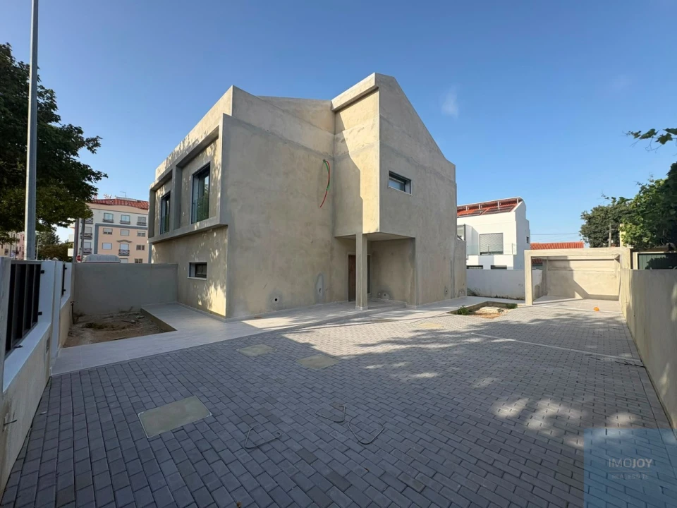 Moradia T3 para Venda em São Domingos de Rana Foto 36