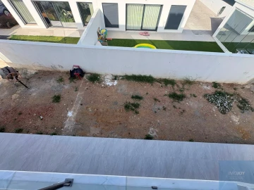 Moradia T3 para Venda em São Domingos de Rana