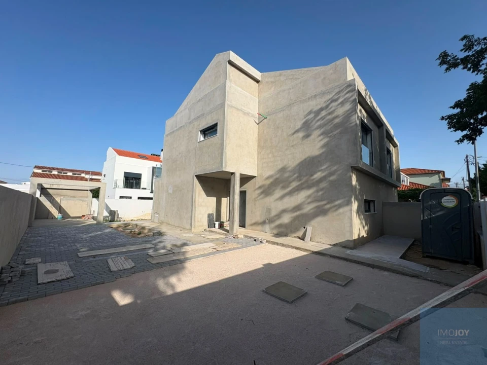 Moradia T3 para Venda em São Domingos de Rana Foto 35