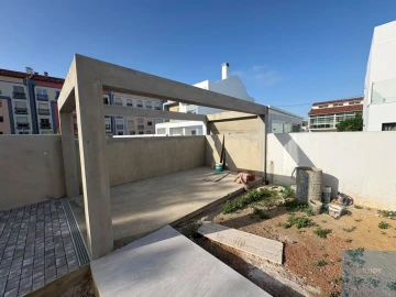 Moradia T3 para Venda em São Domingos de Rana