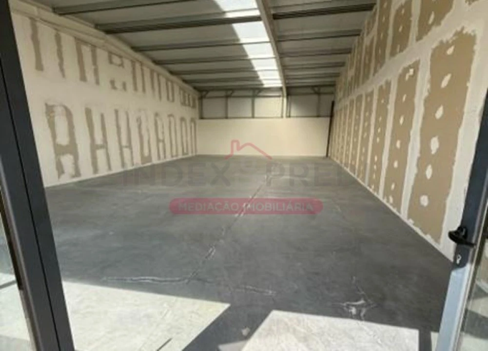 Armazém para Venda em Vila Franca das Naves e Feital Foto 3