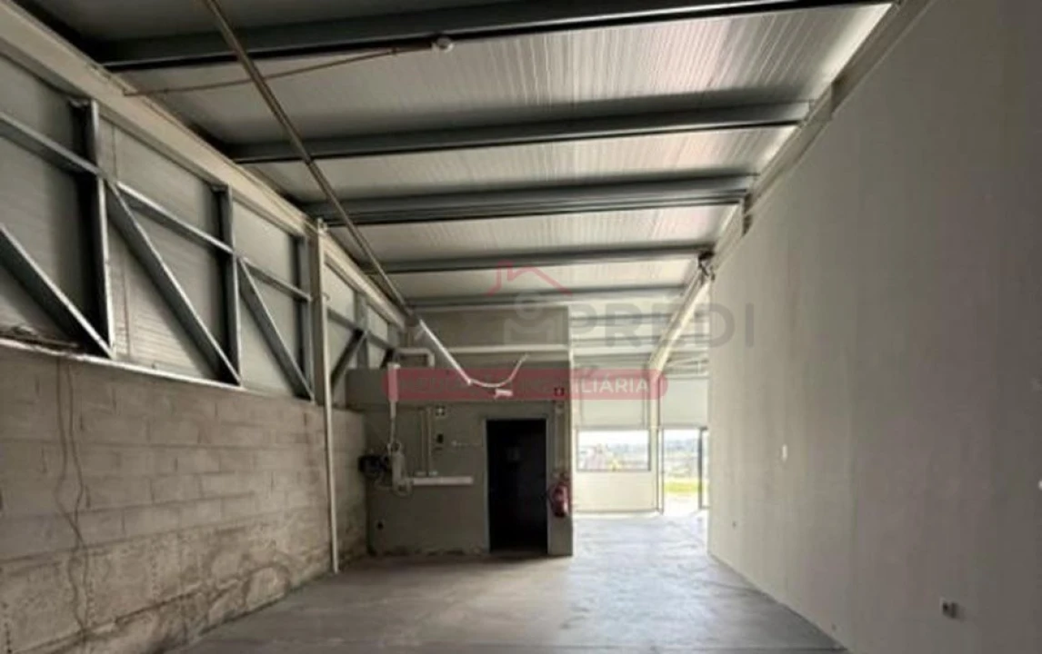 Armazém para Venda em Vila Franca das Naves e Feital Foto 5