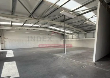 Armazém para Venda em Vila Franca das Naves e Feital