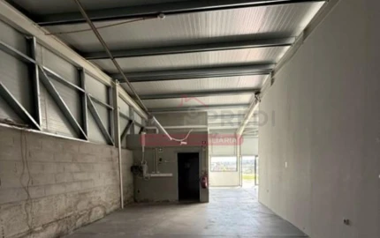 Armazém para Venda em Vila Franca das Naves e Feital
