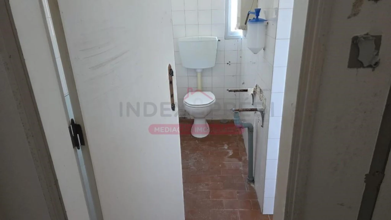Armazém para Venda em Trancoso (São Pedro e Santa Maria) e Souto Maior Foto 24