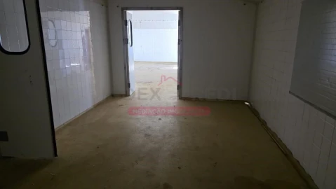 Armazém para Venda em Trancoso (São Pedro e Santa Maria) e Souto Maior