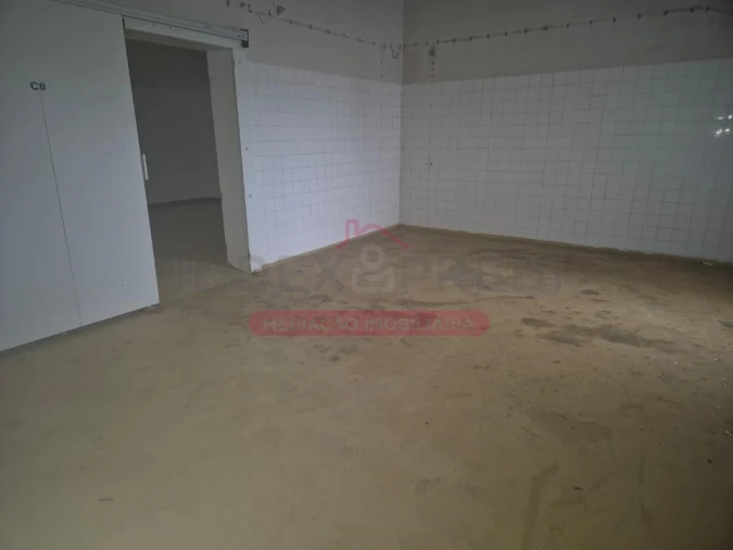 Armazém para Venda em Trancoso (São Pedro e Santa Maria) e Souto Maior Foto 5