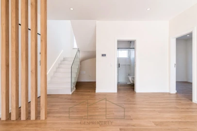 Moradia T2 para Venda em Fernao Ferro