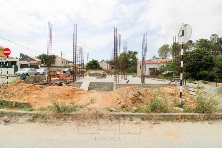 Moradia T2 para Venda em Fernao Ferro Foto 13