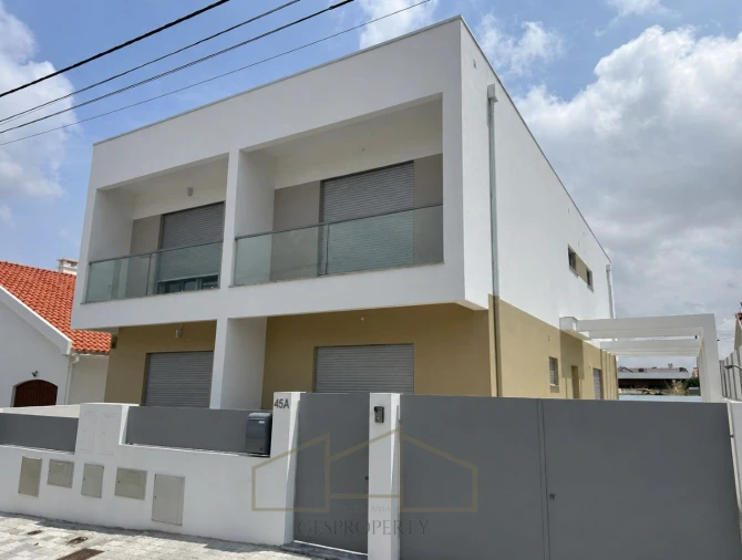 Moradia T3 para Venda em Fernao Ferro Foto 4