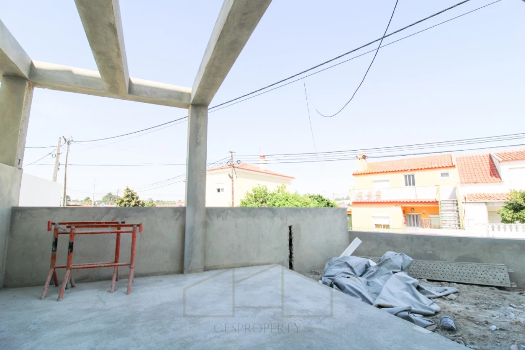Moradia T4 para Venda em Fernao Ferro Foto 8