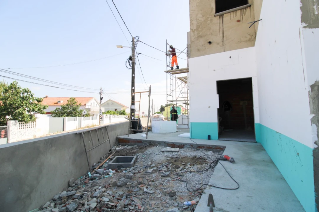 Moradia T4 para Venda em Fernao Ferro Foto 15