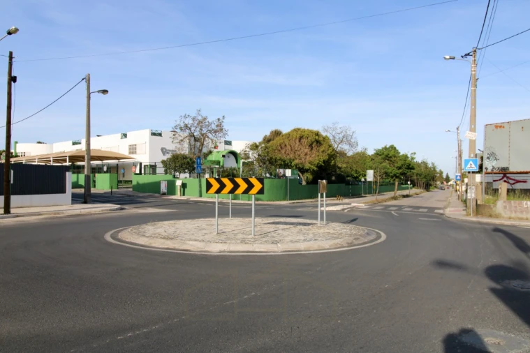 Moradia T2 para Venda em Charneca de Caparica e Sobreda Foto 18
