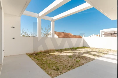 Moradia T3 para Venda em Fernao Ferro