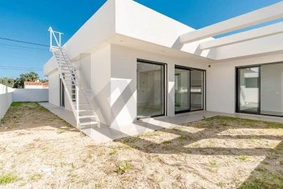 Moradia T3 para Venda em Fernao Ferro