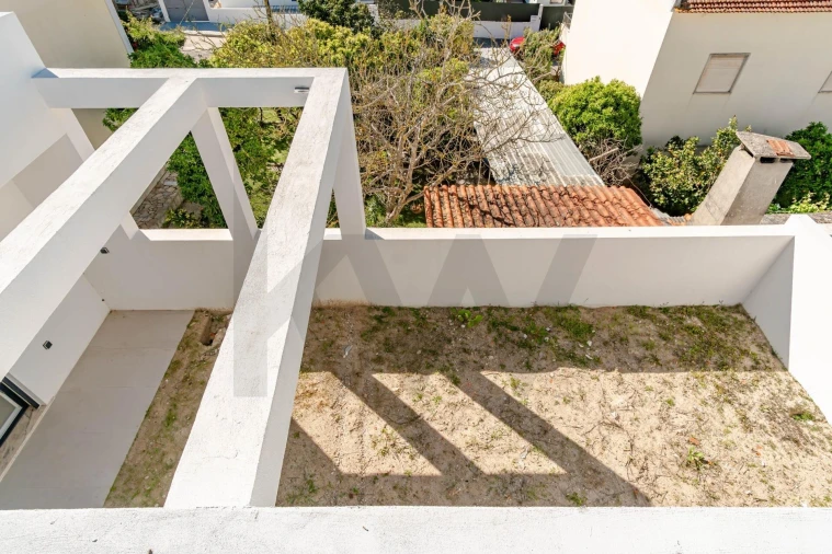 Moradia T3 para Venda em Fernao Ferro Foto 49