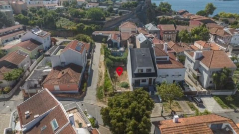 Terreno para Venda em Lordelo do Ouro e Massarelos