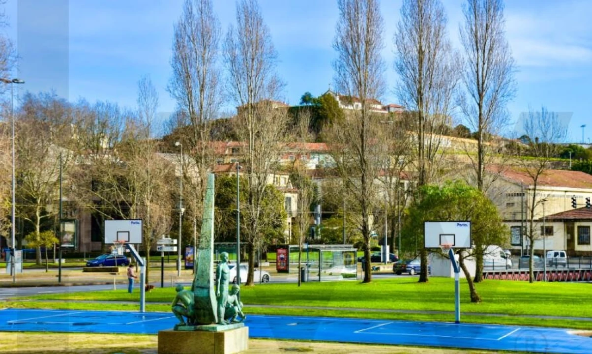 Terreno para Venda em Lordelo do Ouro e Massarelos Foto 17