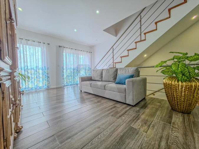 Apartamento T2 para Venda em Cabouco Foto 6