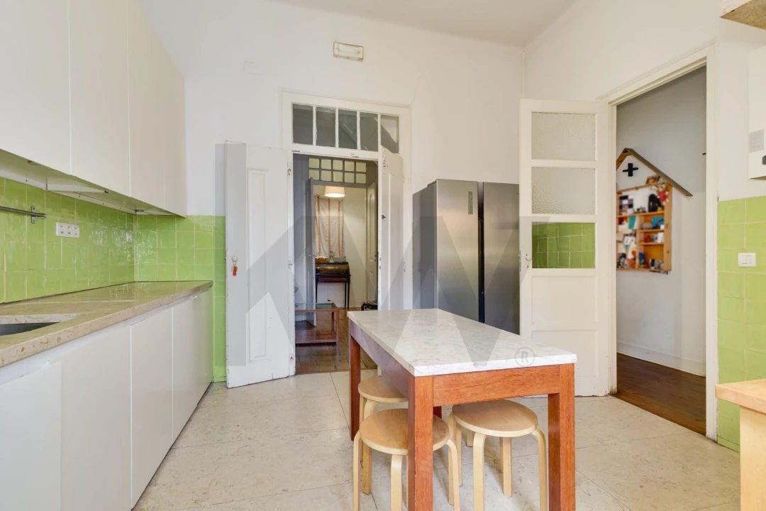 Apartamento T5 para Venda em Alcantara Foto 30