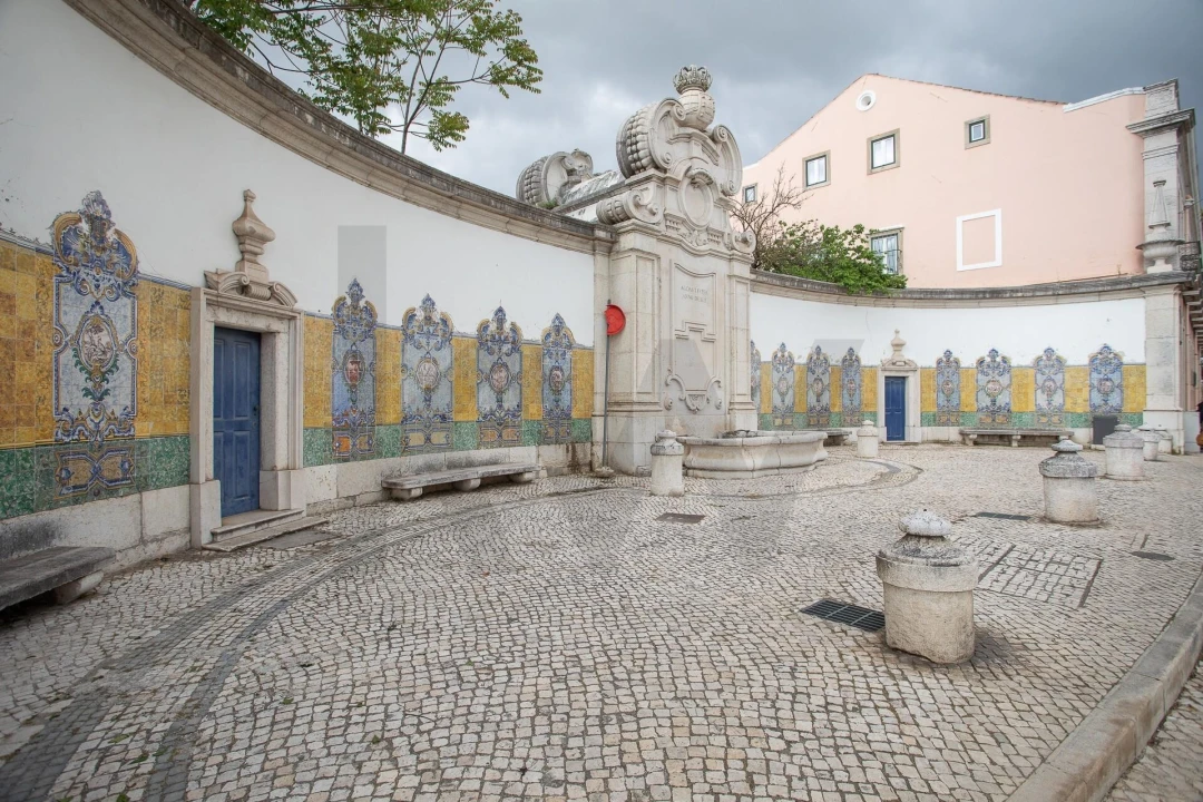 Apartamento T5 para Venda em Alcantara Foto 3
