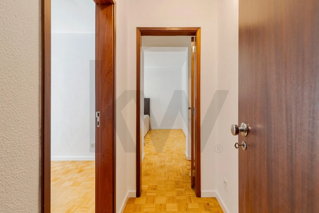 Apartamento T3 para Venda em Sines Foto 14