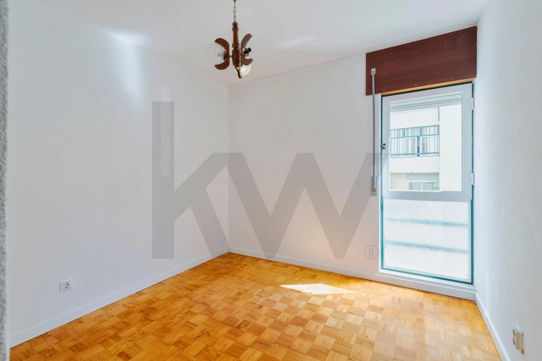 Apartamento T3 para Venda em Sines Foto 16
