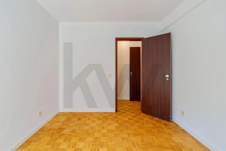 Apartamento T3 para Venda em Sines Foto 21