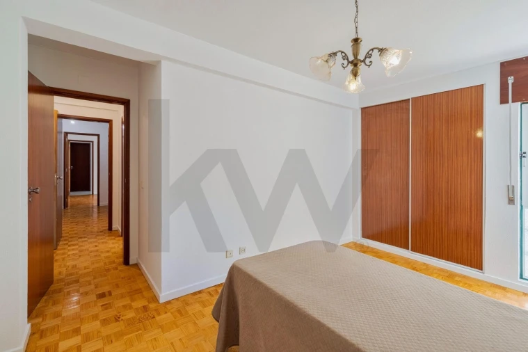 Apartamento T3 para Venda em Sines Foto 25