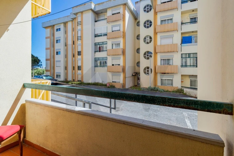 Apartamento T3 para Venda em Sines Foto 8