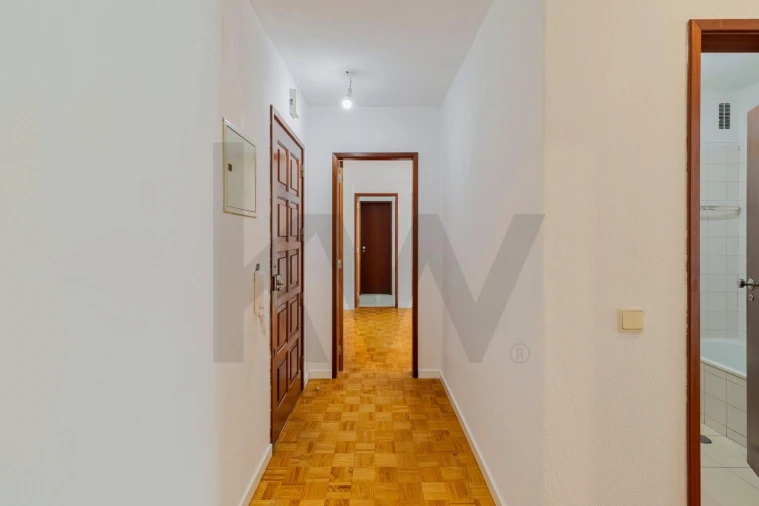Apartamento T3 para Venda em Sines Foto 6