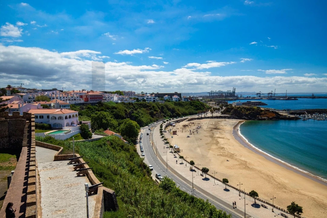 Apartamento T3 para Venda em Sines Foto 28