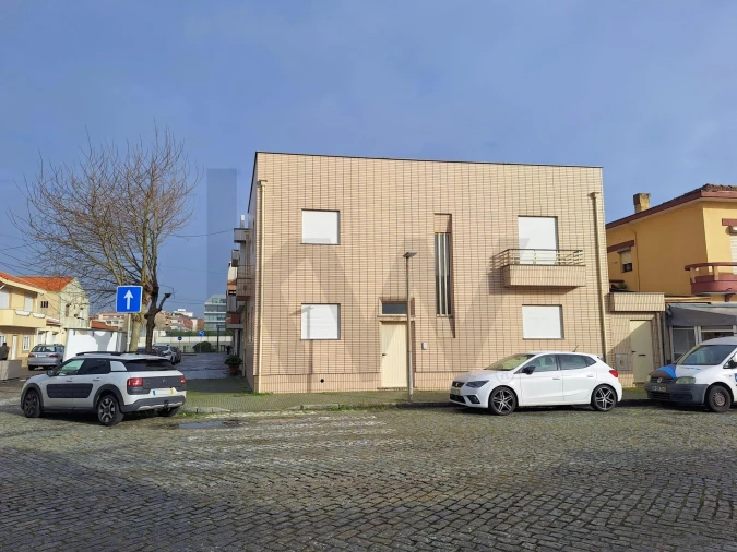 Moradia T6 para Arrendamento em Espinho
