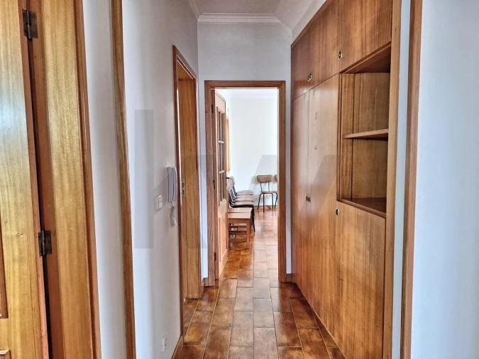 Moradia T6 para Arrendamento em Espinho Foto 9