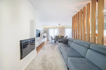 Apartamento T3 para Venda em Ferreiros e Gondizalves