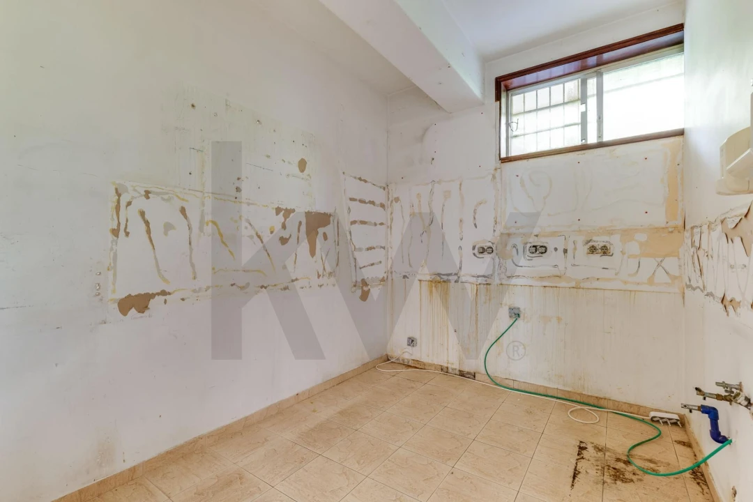 Loja para Arrendamento em Cidade da Maia Foto 14